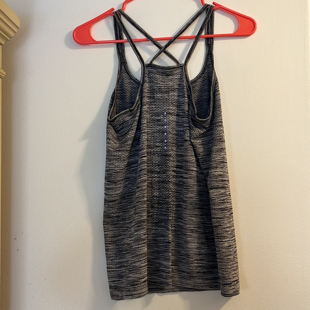 Nike Workout Tank Top Size Small Grey and Black Great Condition - Picture 2 of 5